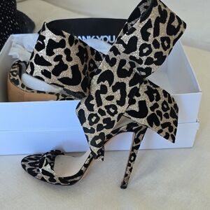 Chic Leopard Print Stiletto Heels